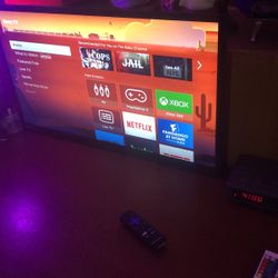 28 Inc Roku Tv With Remote 