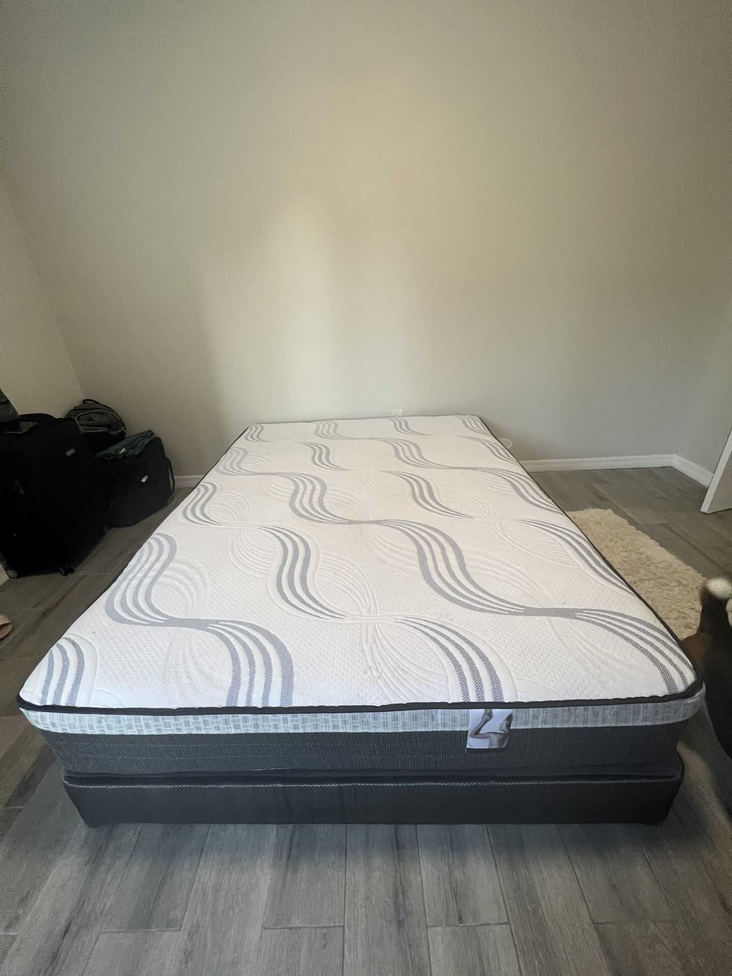 Queen Mattress - Like New