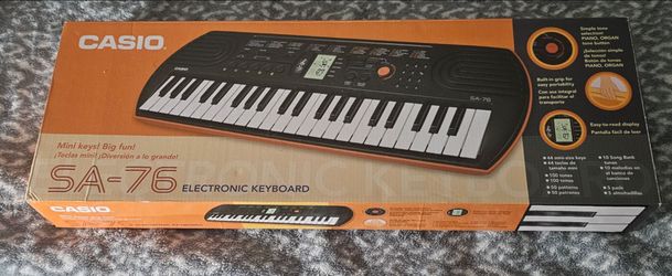 Casio SA-76 Electronic Keyboard