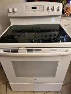 Electric stove works good