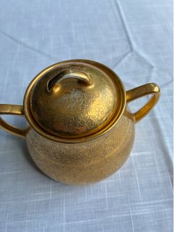 Pickard Rose and Daisy 24 Karat Gold Encrusted Signed Sugar Bowl and Lid