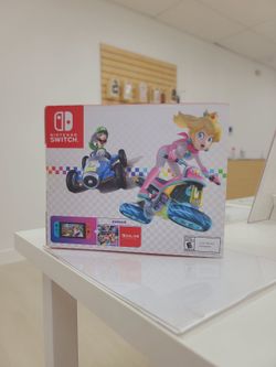 Nintendo Switch - Mario Kart 8 Deluxe Bundle (Brand New)