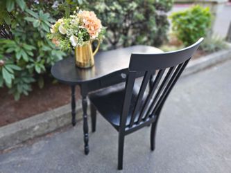 MARVELOUS Modern Solid Wood Black Desk 1 Chair
