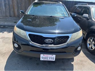Kia Sorrento LX 2011