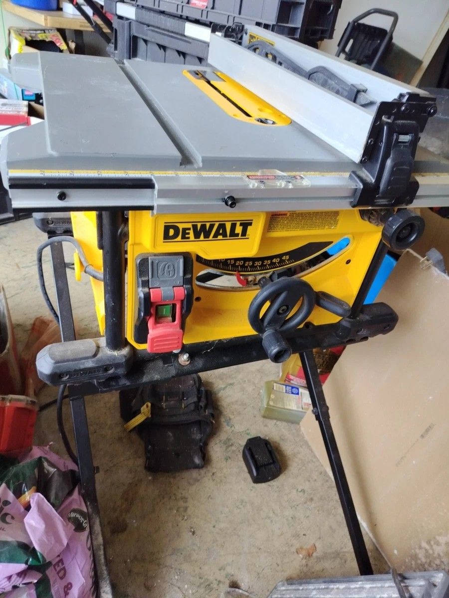 Dewalt Table saw. only used a few times. 