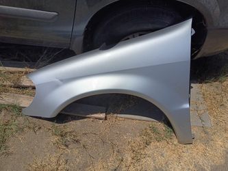 Silver 2004 ML350 DRIVER SIDE FENDER