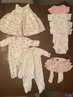 Girls baby clothes : Size 0-6 months ($1 & $2)