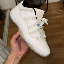 Jordan 11 Low Legend Blue 
