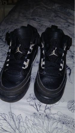 Jordan Big kids spizike low shoe in black/white