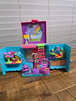 Gabby Dollhouse Closet