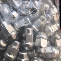 1/2 X 20 Lug Nuts New 19mm