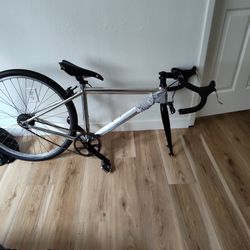 Giant Road Bike Frame With Back Wheel 