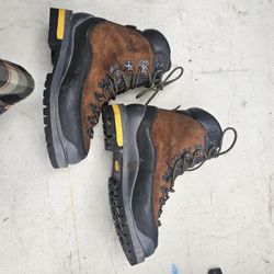 Unworn Garmont Hiking Boots