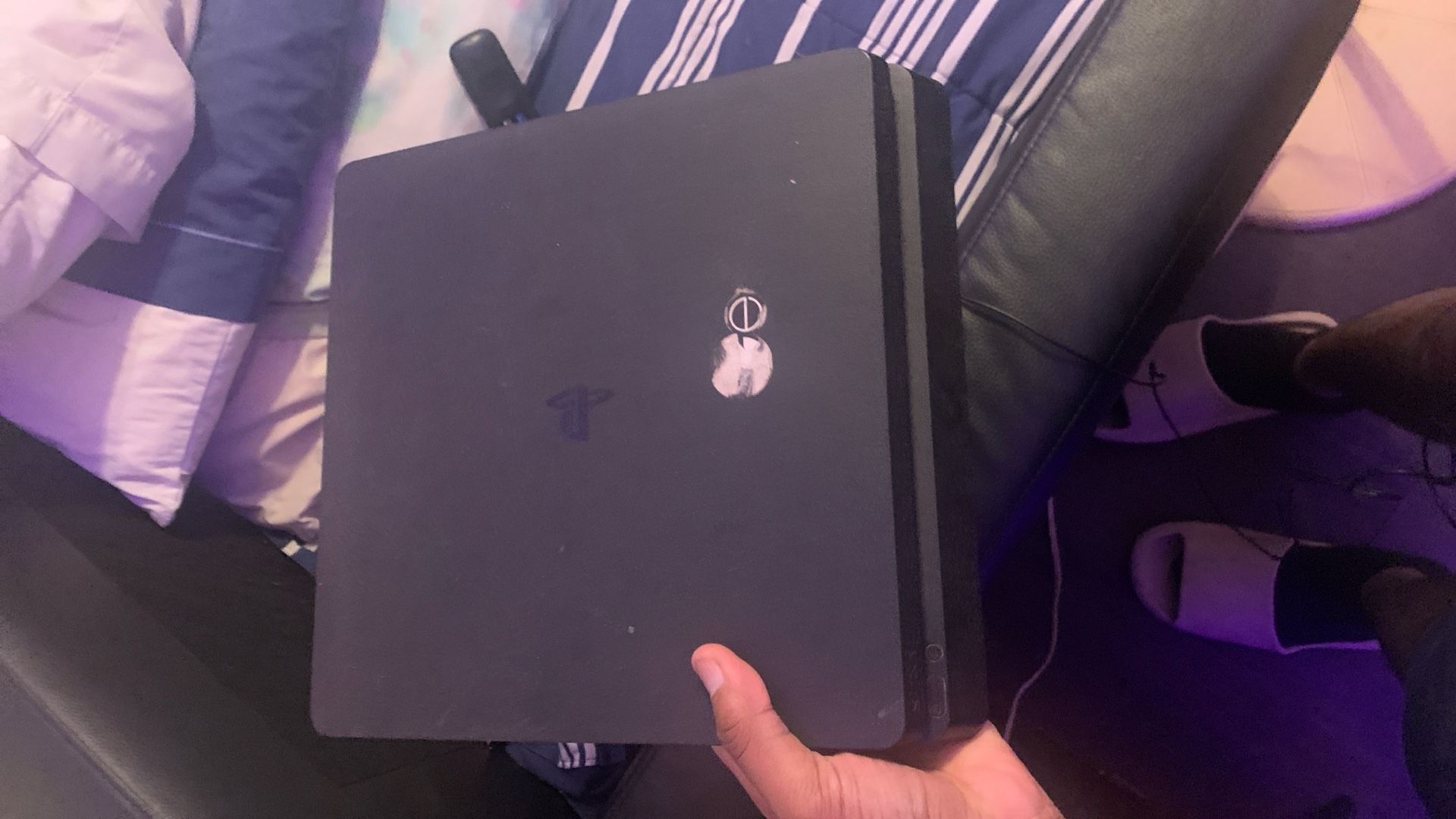 PS4 100$