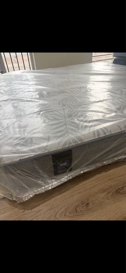 King Sealy mattress