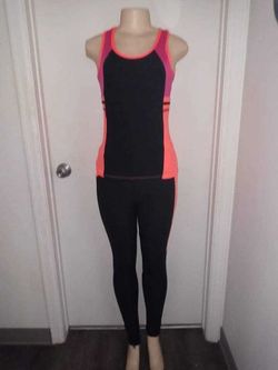 New Women’s 2 Piece Set Available In Size S/M And L/XL