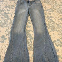 Women’s Flare Out Jeans 