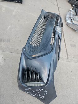 Toyota corolla SE front bumper oem
