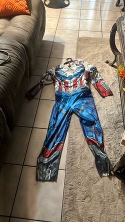 Costume