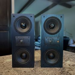 Bookshelf Speakers