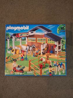 Playmobil 5877 Horse Farm Super Set