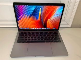 MacBook Pro 2017 16GB ram i7 (excellent condition)