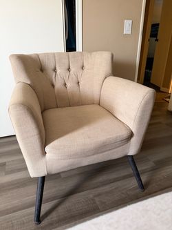 Mid-Century Tufted Accent Chair