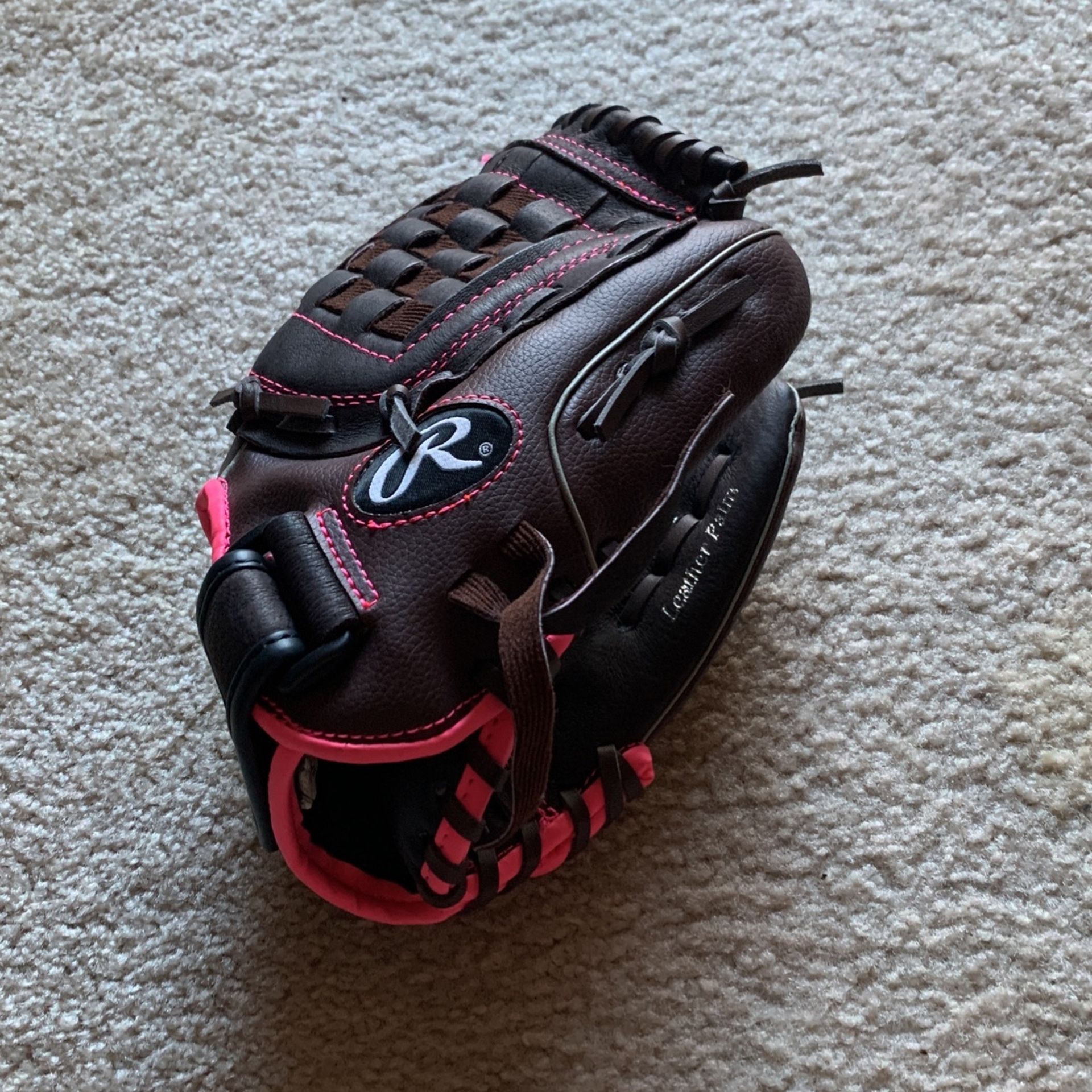 Girls Softball Glove