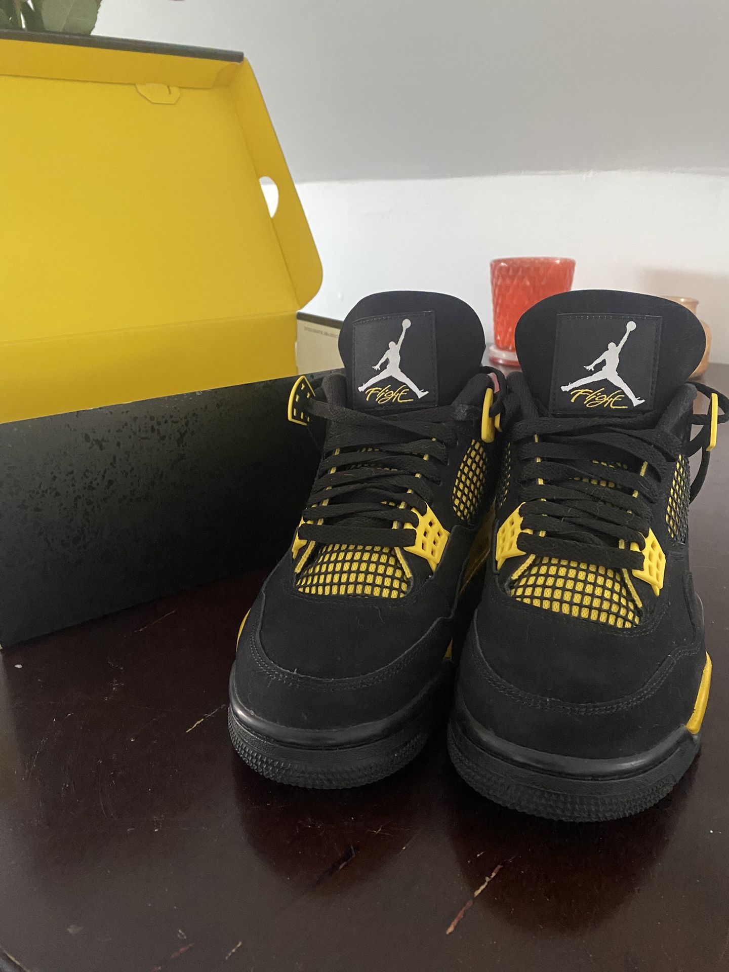 Air Jordan 4’s Retro Thunder