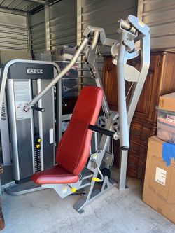 Cybex Eagle Chest Press