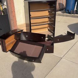 Free Dresser 