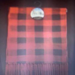 PLAID SCARF (ONE SIZE FITS ALL/BLACK & RED) 🧣