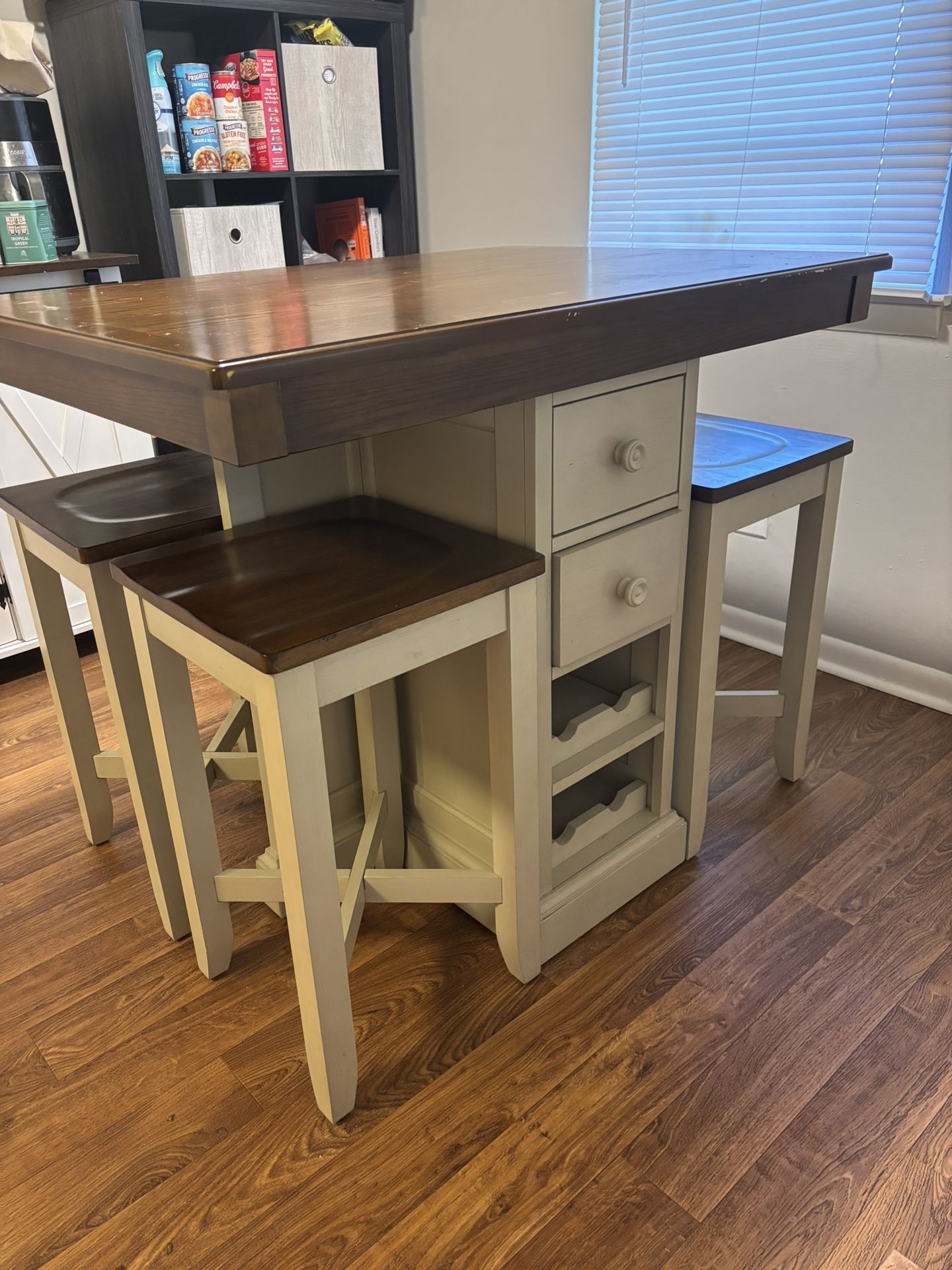 High Top Table w/ (4) Bar Stools