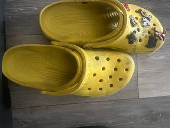Crocs Classic Clogs Yellow with Jibbitz