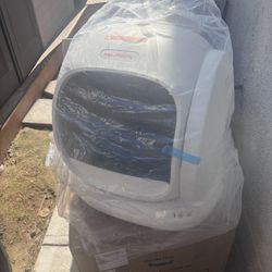 Meowant Señf Cleaning Litter Box Brand New In Box