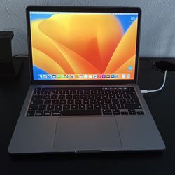 MacBook Pro 500$