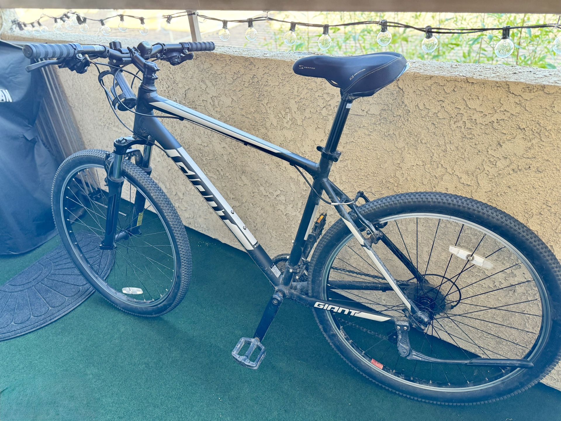 Giant ATX Mountain Bike – Excellent Condition