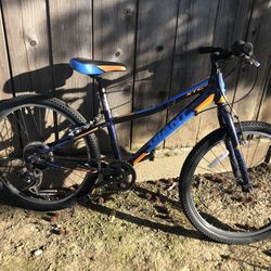 24 inch wheel giant brand youth mountain bike