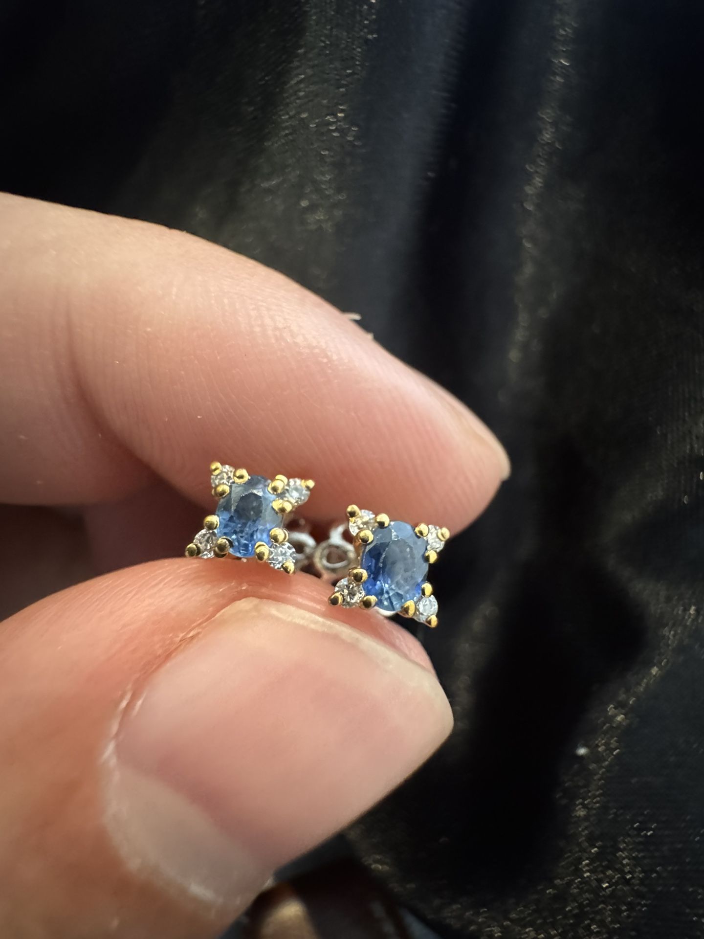 Women’s Natural Blue Sapphire Studs