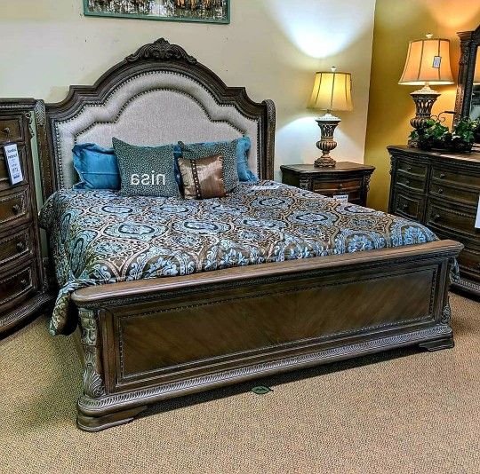 ⚡️Same Day/Next Day Delivery 🚚Charmond Brown Sleigh Bedroom Set

by Ashley