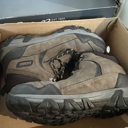Men’s Boots Size 10 