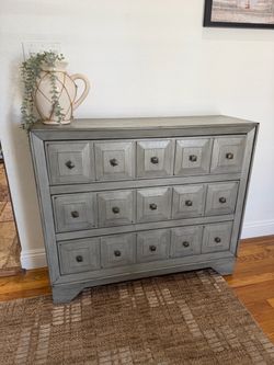 Gray Wood 3-Drawer Accent Chest Dresser