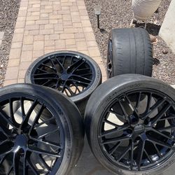 New Corvette  ZR1 C6 Reproduction Black Gloss Rims & Tires Mounted