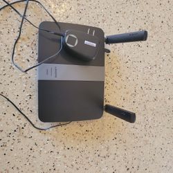 Cyberpower Surge Protector. Obo