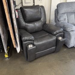 Recliner With Cupholders