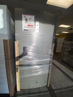 Frigidaire FFUE2024AN 20-cu ft Upright Freezer