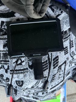 Digital Microscope with LCD Screen