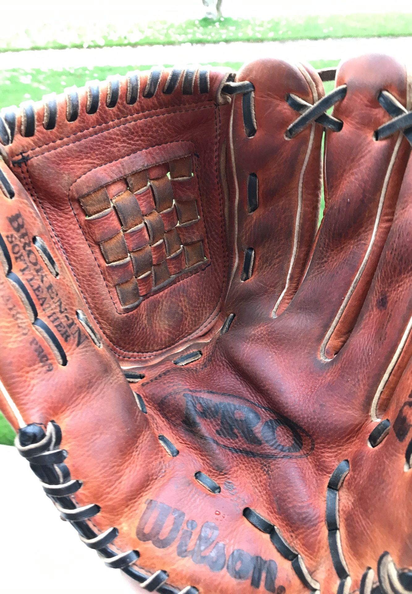 Wilson A1930 Pro9 12.5 inch baseball softball glove / mitt
