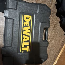 DEWALT 192-Piece Mechanics Tools Set