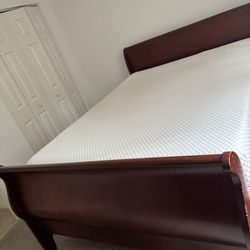 Bedroom Set Bed And Dresser Only 